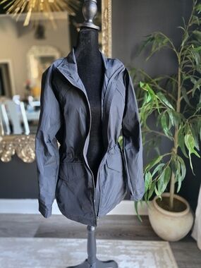 Athleta Westerly Weather Resistant Jacket Size MED